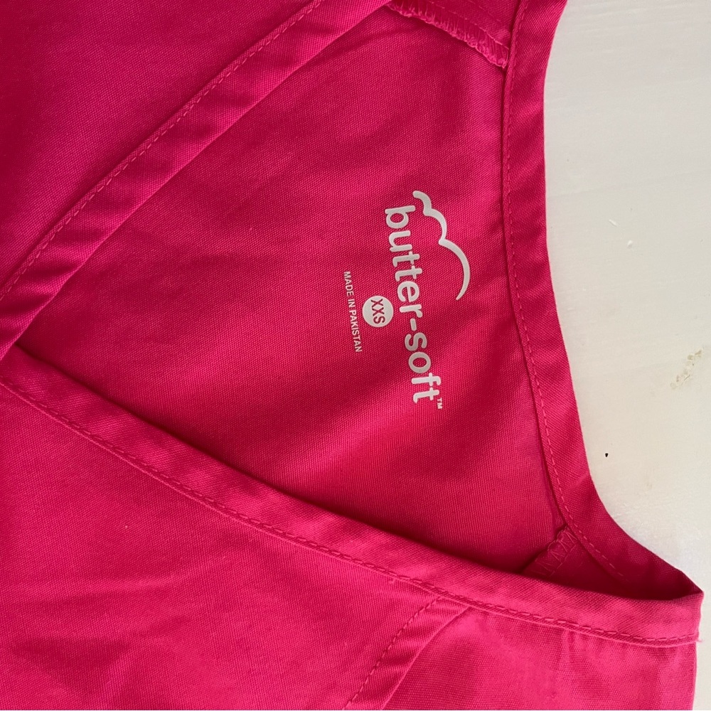 Scrub top - Picture 2 of 2